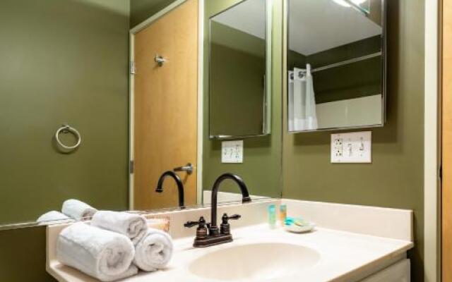 Stay Alfred at Bridgeview