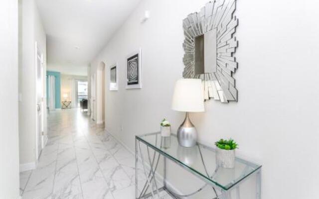 Champions Gate 1581 A