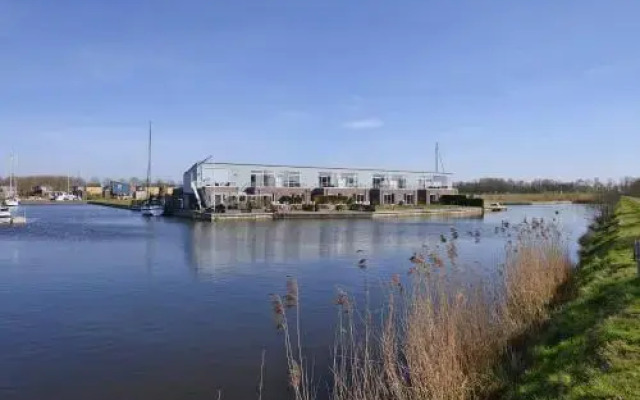 Nautic Rentals - Marinapark Oude-Tonge