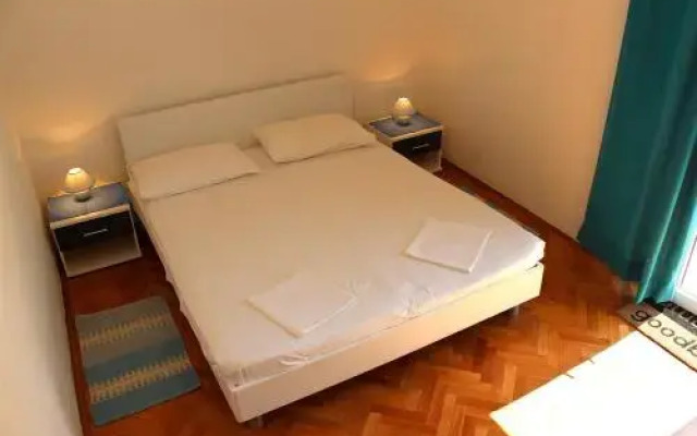 Apartments Jakov and Antonia