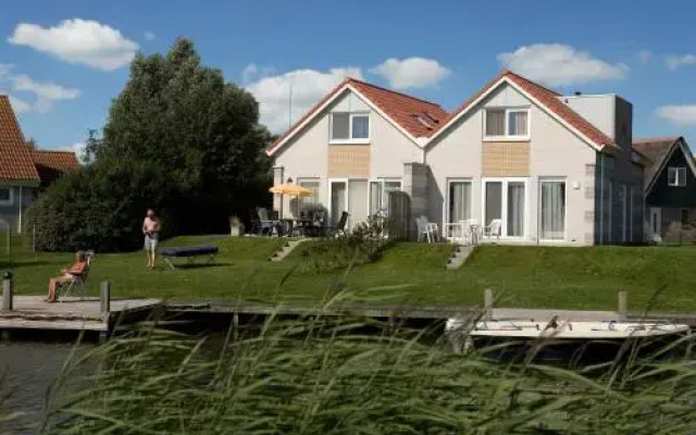 Beach Resort Makkum Bungalows
