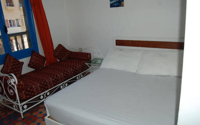 Riad Eraounak Souiri Hotel
