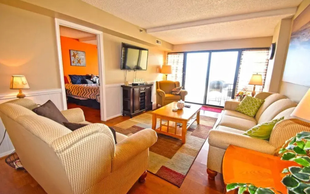Silver Moon 403 2 Br condo by RedAwning