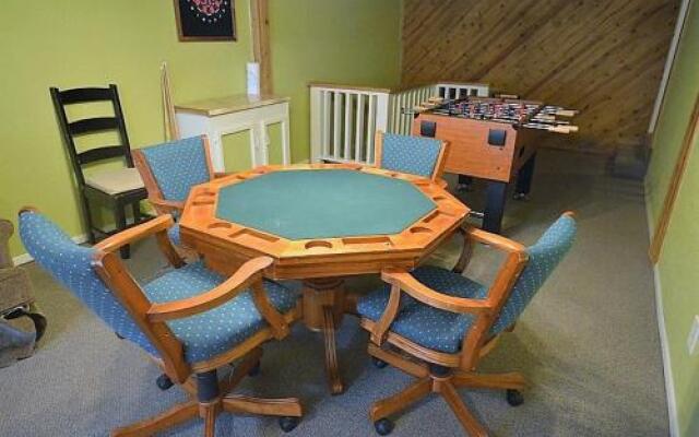 Overlook - 4 Br condo by RedAwning