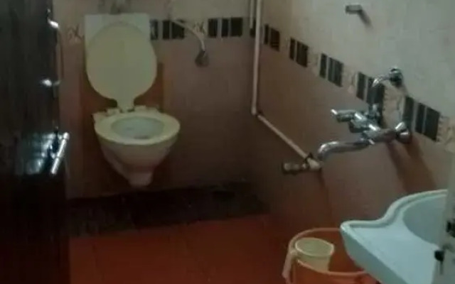 Hotel Girija Resort