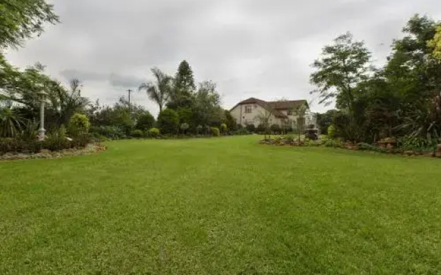 Aloe Country Lodge