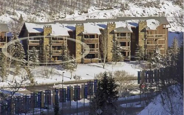 Powder Run by Alpine Ski Properties