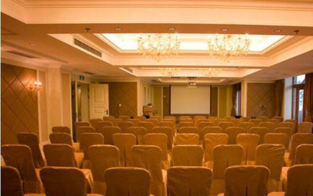 Liston Hotel