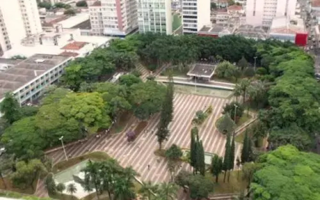 O Hotel Monte Carlo Uberlândia fica próximo aos hospitais Santa Catarina, Santa Clara, Santa Genoveva e várias clínicas médicas