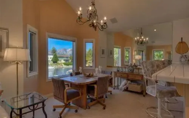 552 Alpine Home