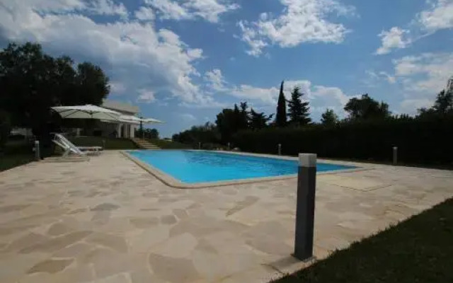 Apulia Bianca