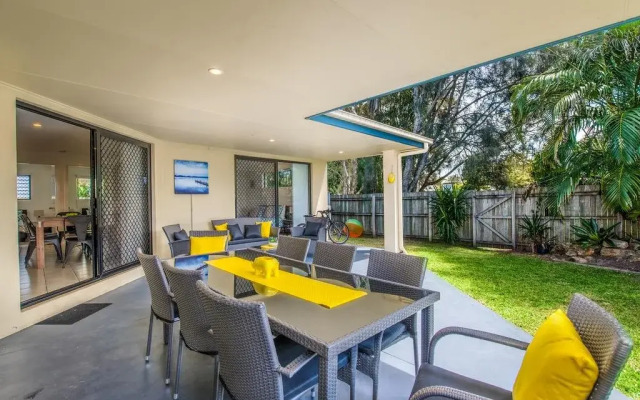 Coolum Waves Pet Friendly Holiday House