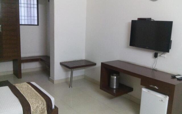 OYO 8627 Hotel Space