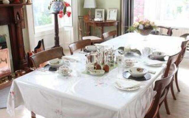 Oakhurst House B&B