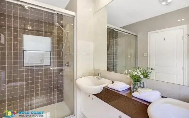 Riviera Grand at Sanctuary Cove