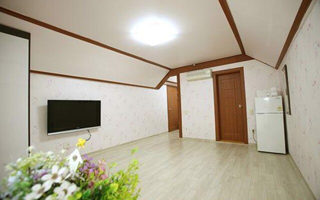 Ganghwa Kaicumak Huikeonjip Pension