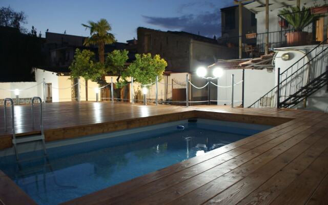 Terrazza sul Vesuvio con piscina