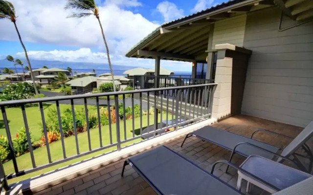 Bay Villa 11B3-4 by RedAwning