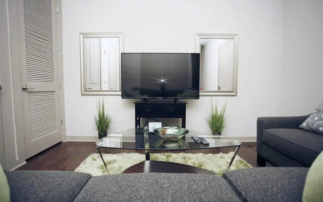 1505 Demonbreun By Sitsquare Suites
