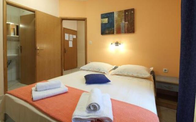 La Familia Apartments