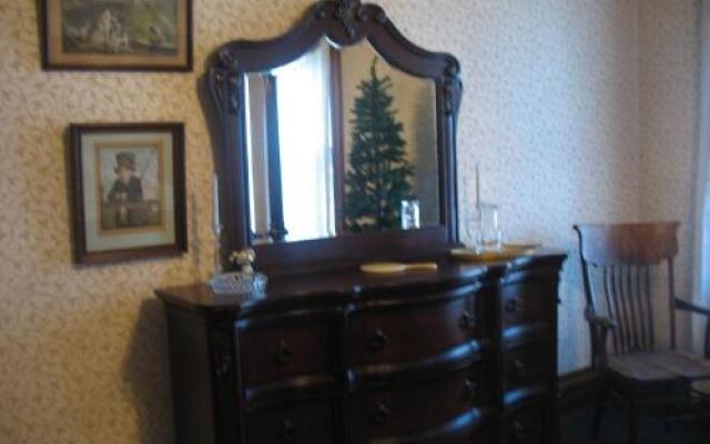 The Grand Kerr House