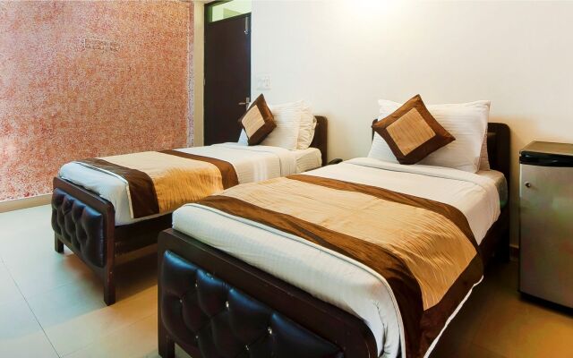 Charanpahari Hotel by OYO Rooms