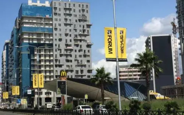 Batumi Center 3 Rooms City Side