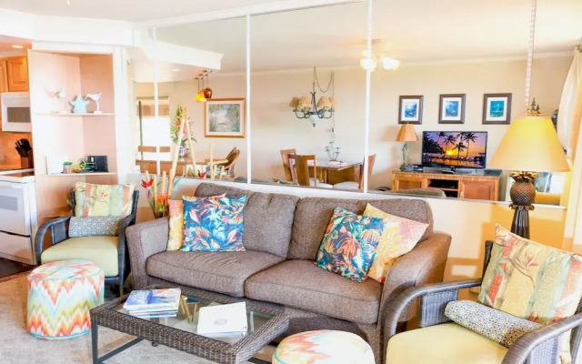 Kahana Villa F-410 by RedAwning