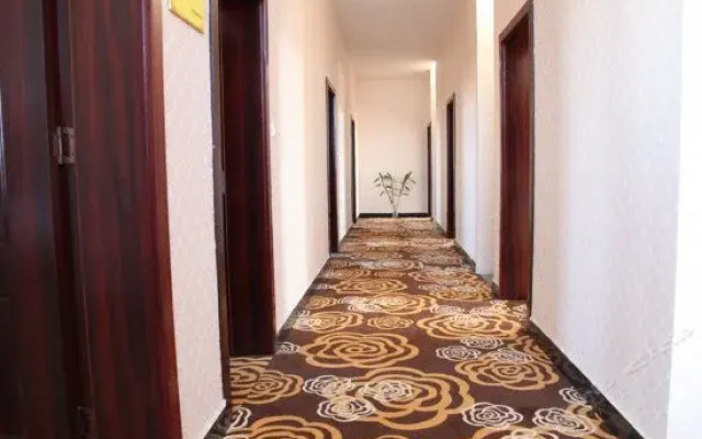 Kunming Junhong Hotel
