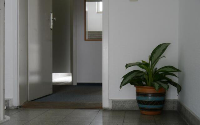 Wira Guesthouse 112 - Hostel
