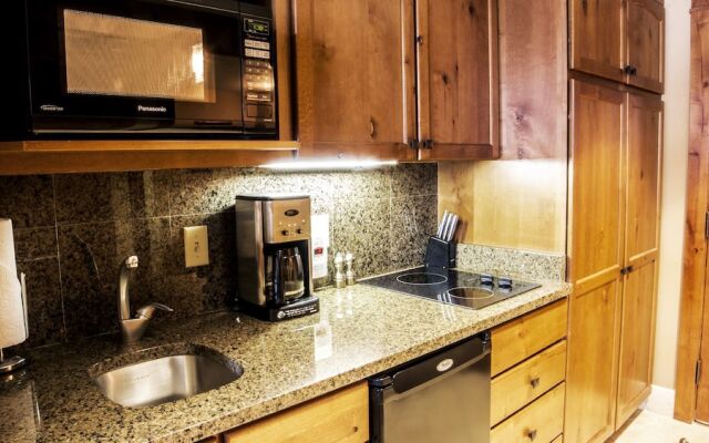 No Regrets - LOM416 - 1 Br Apts