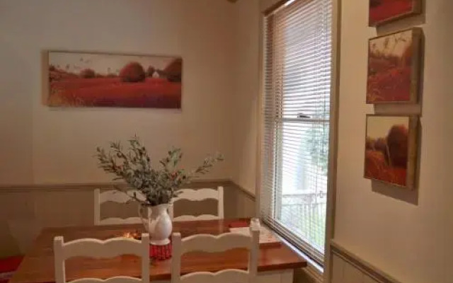 Autumn Affair Cottage 5