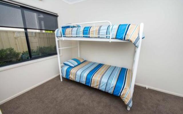 Beach House 72A Marine Drive - Fingal Bay