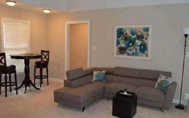 Opis Realty - Custom Metro Atlanta Home