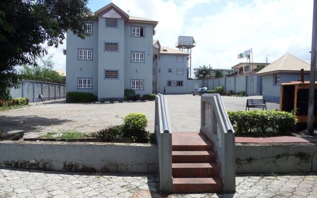Indices Suites And Gardens