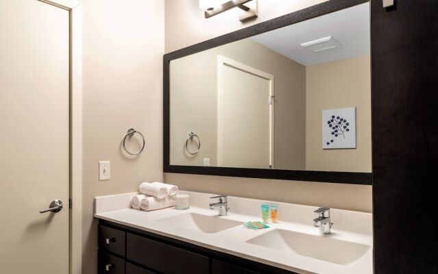 Stay Alfred on South 4th Street