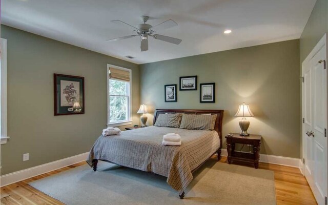 Palm Boulevard 4003 by RedAwning