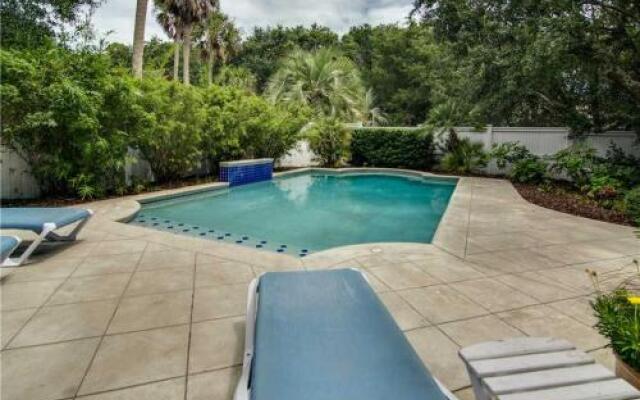 Cameron Boulevard 3901 by RedAwning