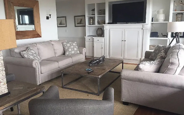 Holden Shores - 5 Br Home