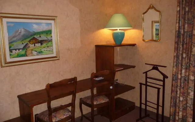Logis Auberge Saint Jacques