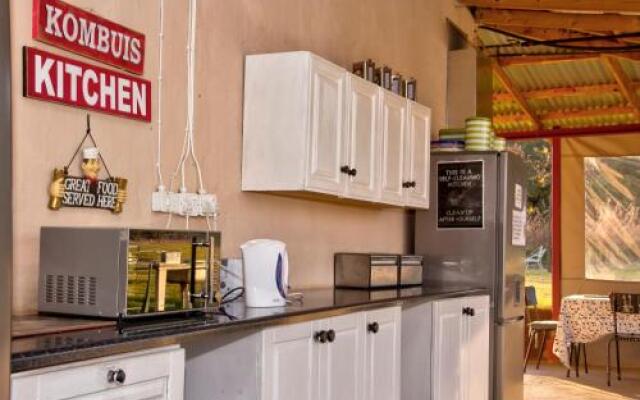 Drakensberg Bush Lodge and Backpackers