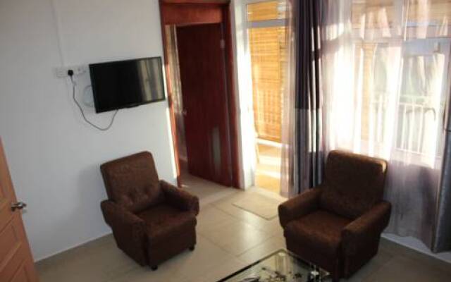 Bano Tourist Residence - 650 meters from Grand Bay Beach