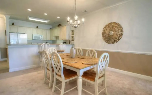 Magnolia Pointe 302 4827P 3 Br condo by RedAwning