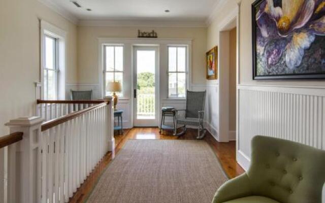 Charleston Boulevard 118 by RedAwning