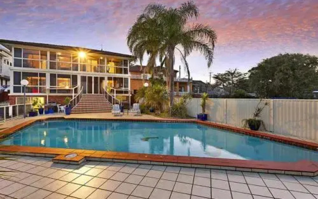 Toukley Waterfront House