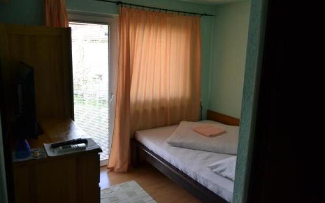 Motel Aura