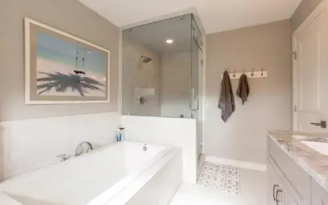 Ewing Drive Home - 3 Br Home
