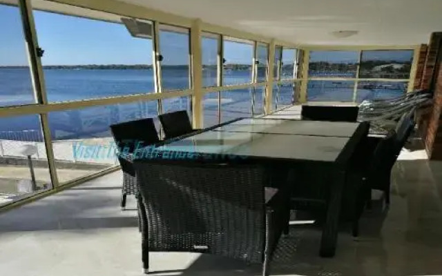 Toukley Waterfront House