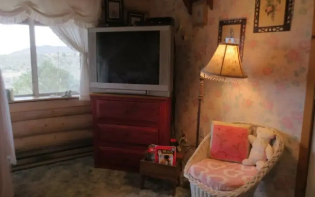 Country Garden Studio