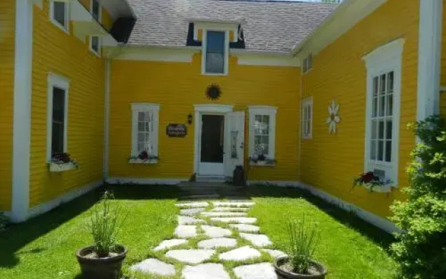 1854, The Maplegrove Inn